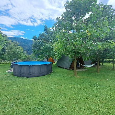 מלון טולמין Glamping Hiske Petrin מראה חיצוני תמונה